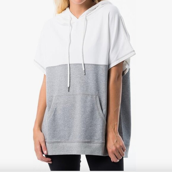 Vivilish Two Color Block Sleeveless Split Hem Cape Hoodie NWOT - Picture 2 of 9